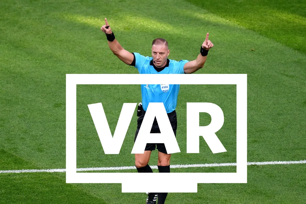 足球 VAR